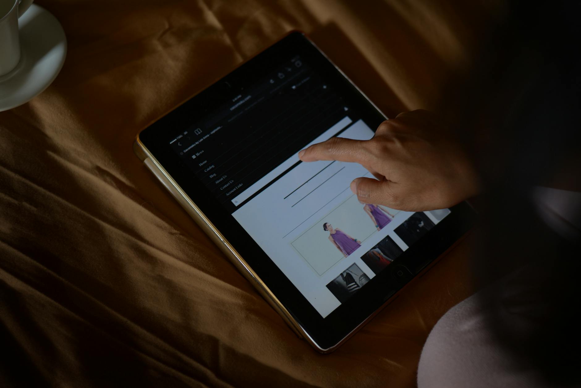 Gambar ilustrasi cara membuat website bisnis dengan mudah dan efektif menggunakan platform pembuatan website terbaik