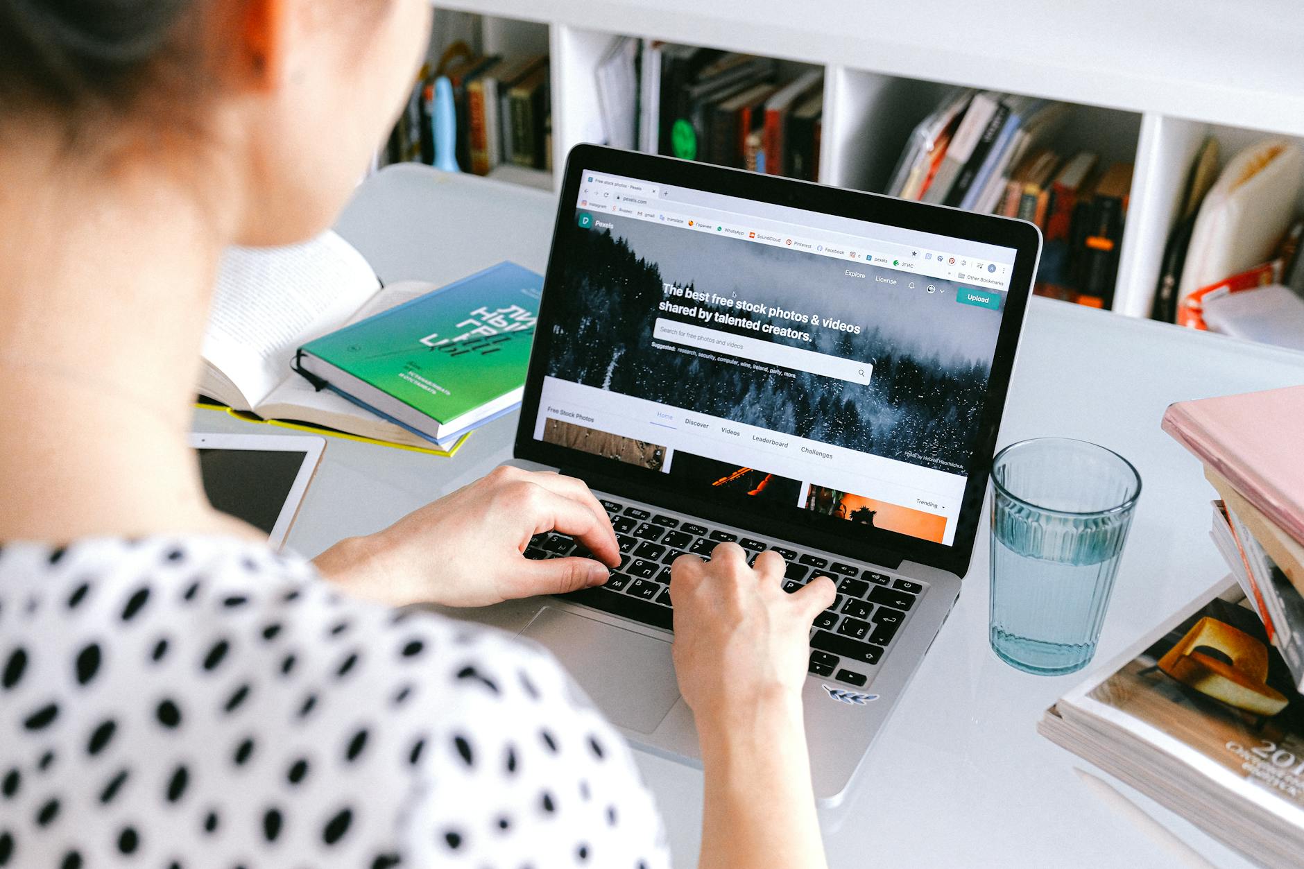Layanan jasa pembuatan website media online profesional untuk meningkatkan visibilitas dan kehadiran online bisnis Anda