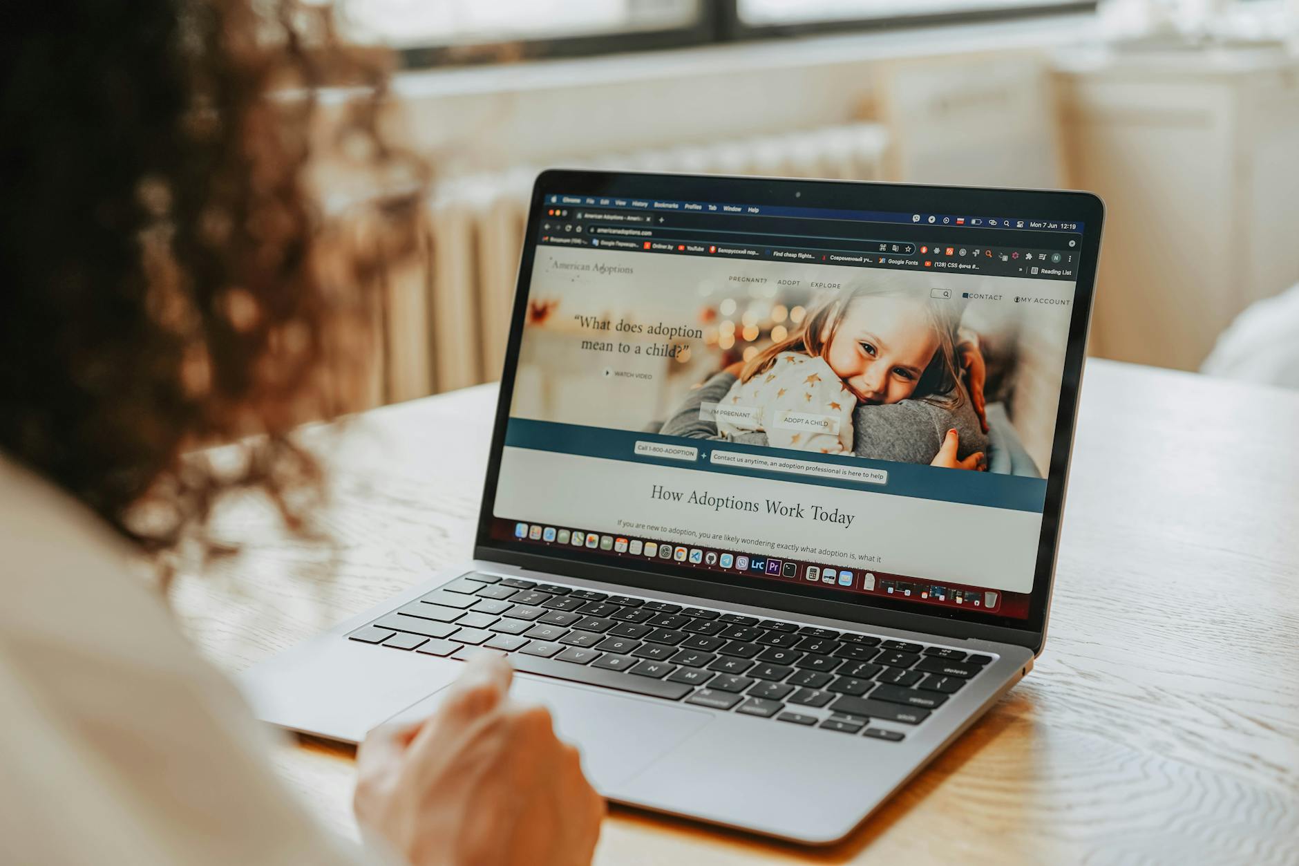 Layanan jasa pembuatan website berita profesional dan terpercaya untuk meningkatkan visibilitas online dan memperluas jangkauan audiens